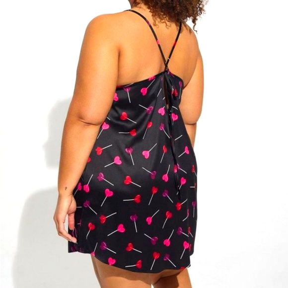 ❤️NWT VINTAGE TORRID VALENTINES DAY BUNDLE: HEART CHEMISE, SCRUNCHIE & BLINDFOLD - Picture 2 of 13